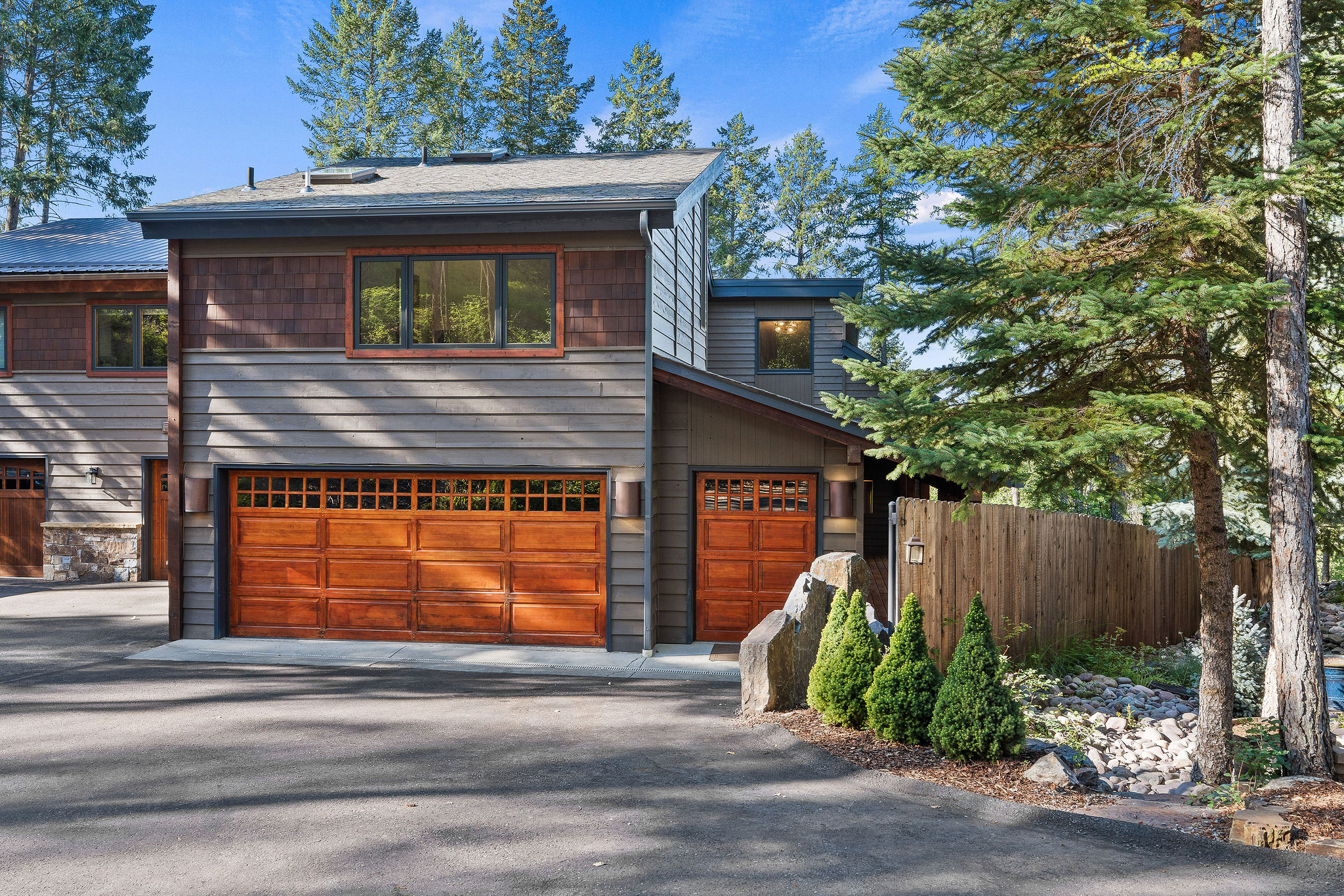 1922 Suncrest Drive 1 Property Photo 1